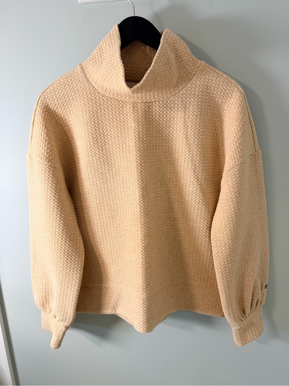 Calia by Carrie Underwood mock-neck size M